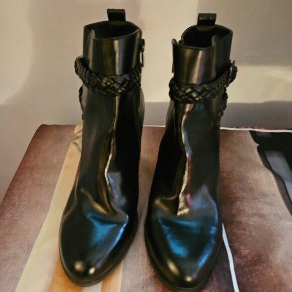 Pre Owned American Eagle AE Ankle Bootie Boots Size 10  Black Belted Strap Heels - Picture 1 of 8